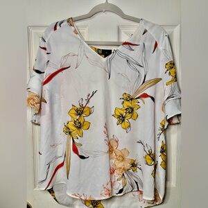 Women’s Worthington White and Yellow Floral Blouse Large
